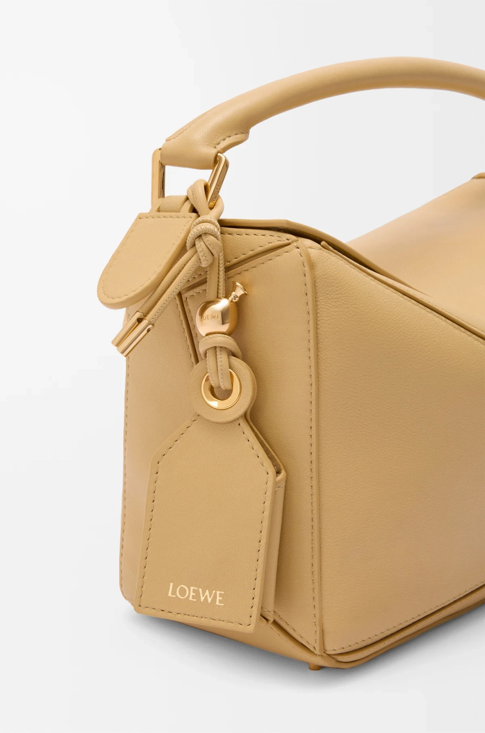 Loewe Маленькая сумка натуральной кожи, цвет сливочного масла