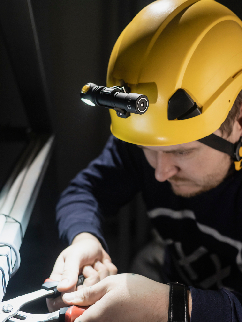 Крепление на строительную каску от Petzl AHM-03