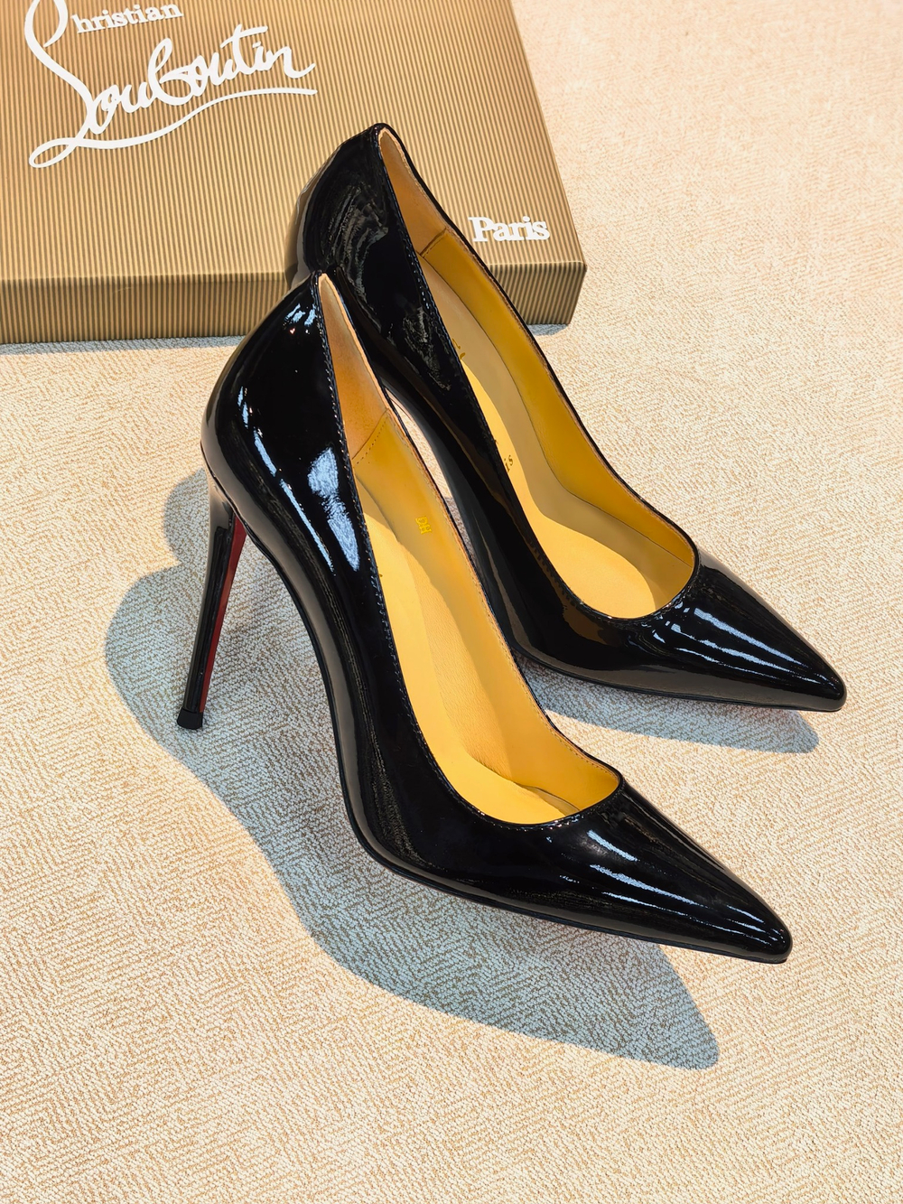 Туфли Christian Louboutin
