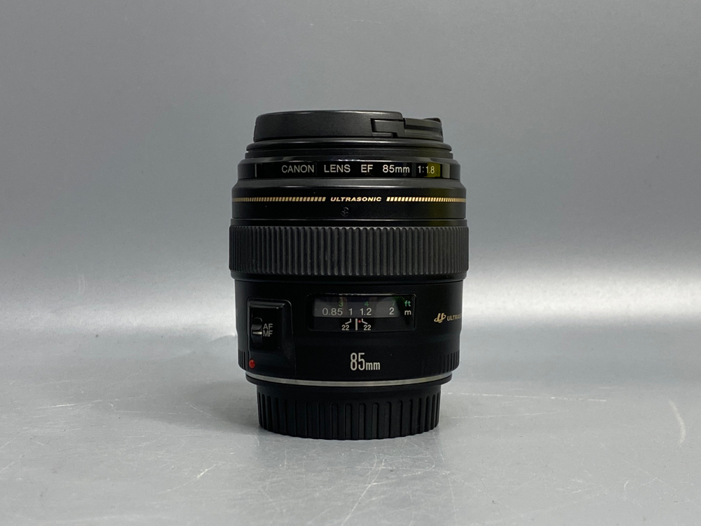 Canon EF 85mm 1.8