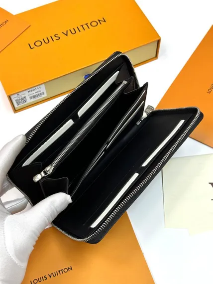Органайзер Louis Vuitton Zippy Taiga Black