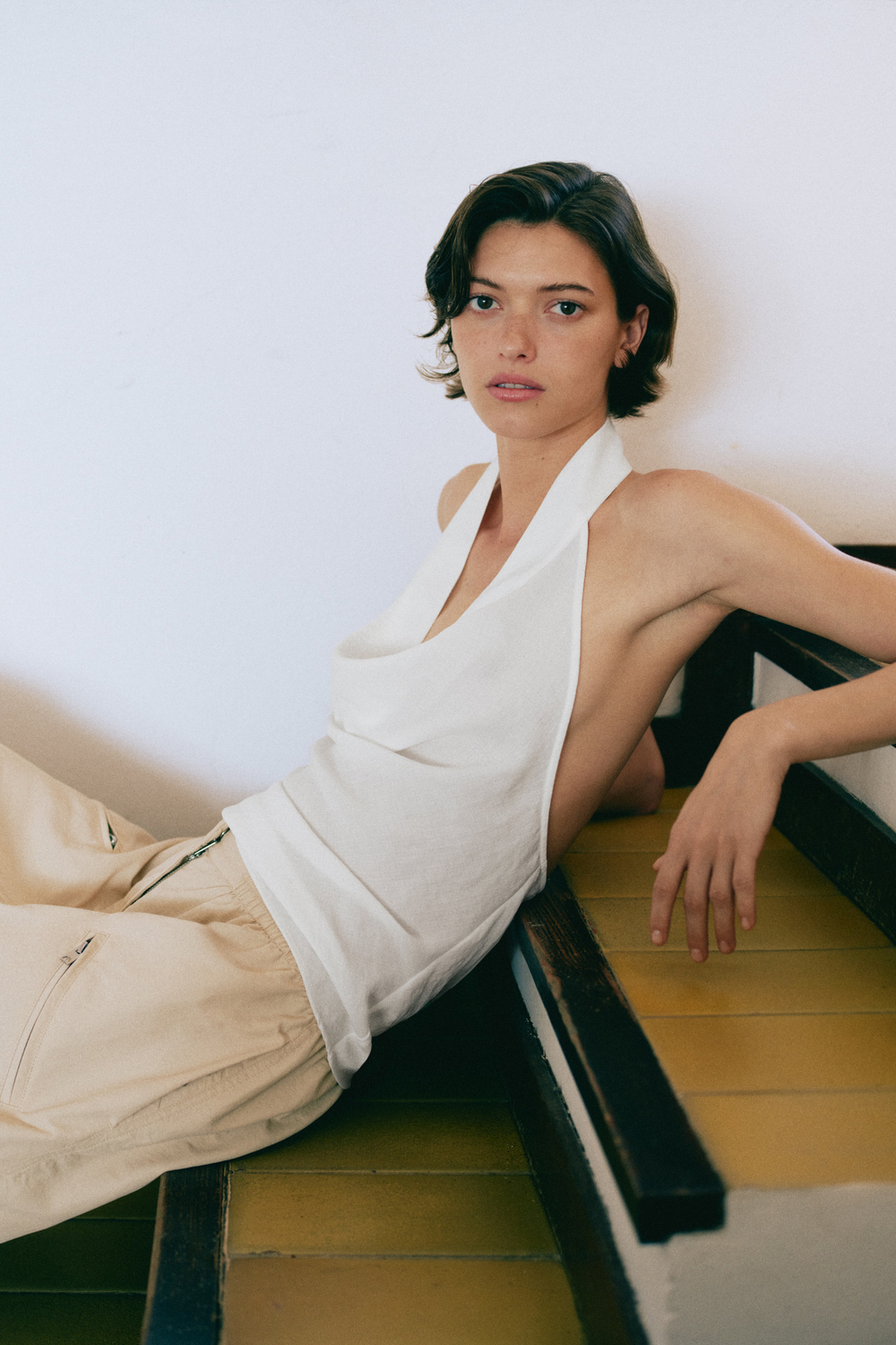 Топ с вырезом-качели и бретелью через шею - H&M