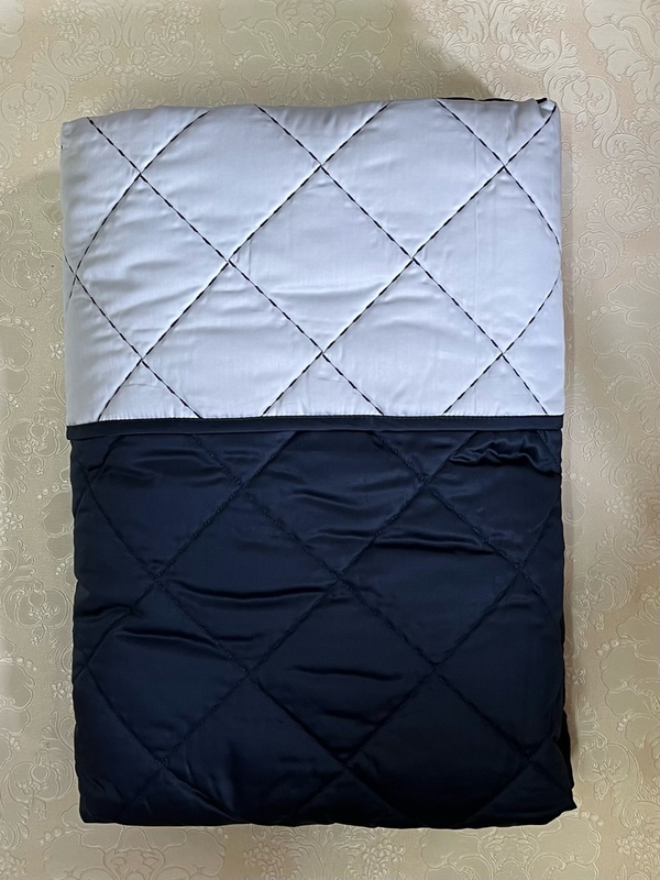 Покрывало 260х270 Trussardi Seam Line Notte