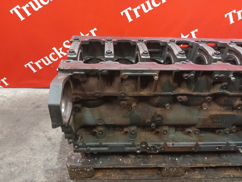 Блок цилиндров двигателя MX340U1 EURO-5