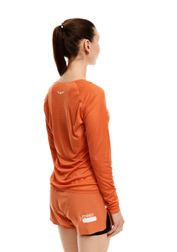 ЛОНГСЛИВ ЖЕНСКИЙ LONG SLEEVE SUPER LIGHT TEE | TIGERLILY