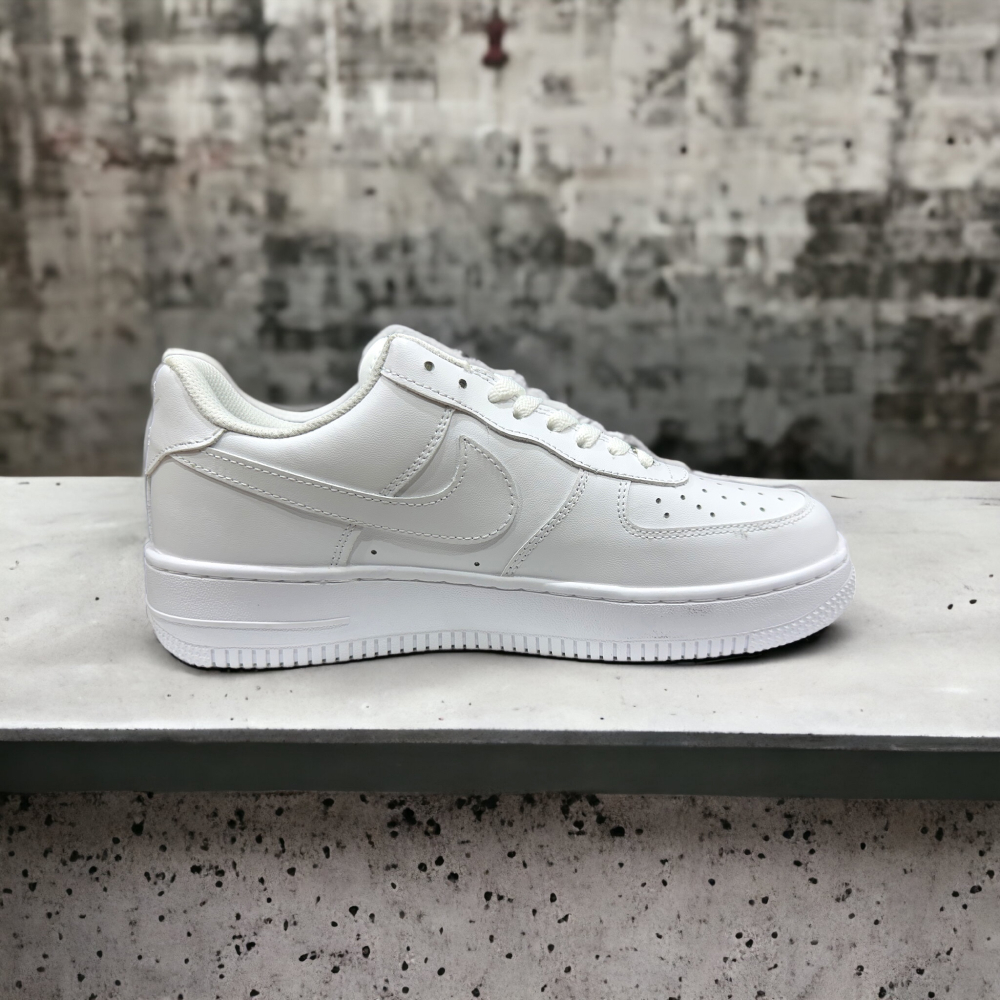 Nike Air Force 1 Low • White