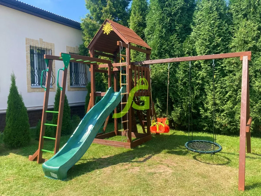Детская площадка с турником