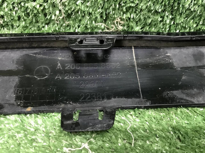 Накладка перед. бампера Mercedes C w205 18-23 AMG