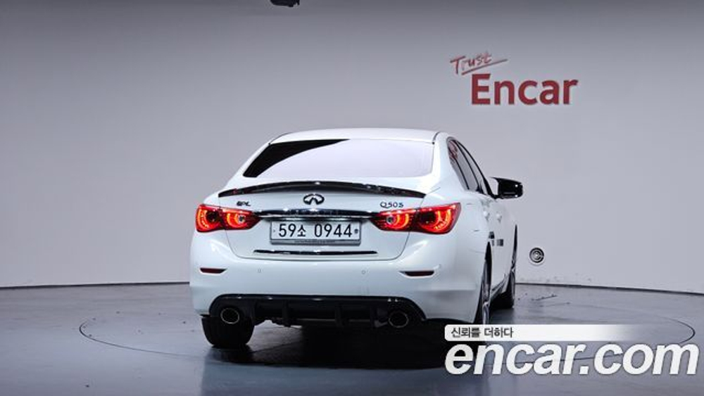 Infiniti Q50 3.5 — 2016