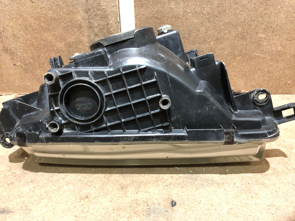 Фара левая Toyota Land Cruiser 100 98-05 Б/У Оригинал 8105960041