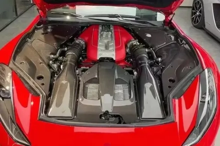 Карбоновая крышка двигателя для Ferrari 812 Superfast GTS 2018+ Феррари