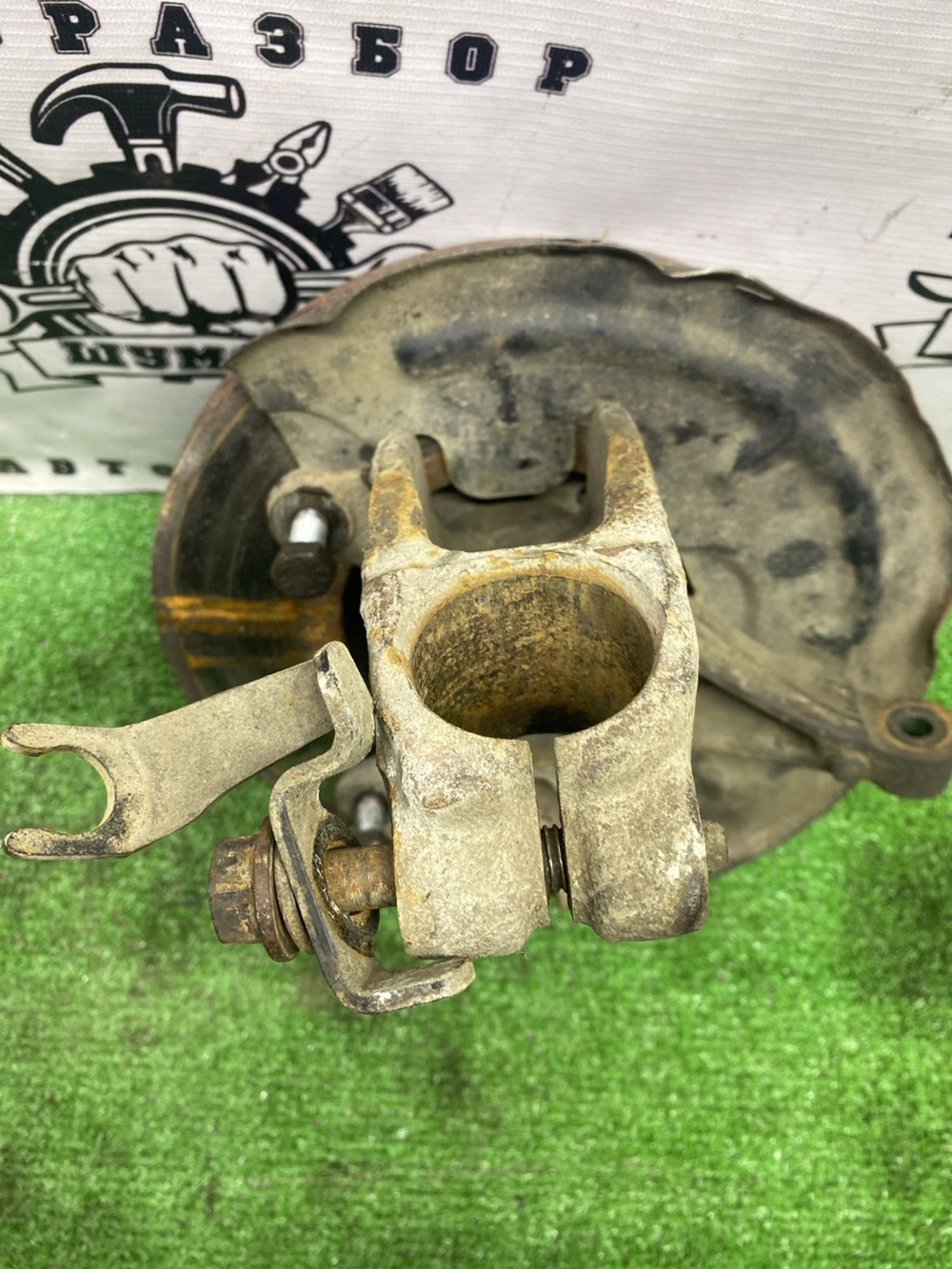 Поворотный кулак правый Renault Megane, II (200... с пробегом
