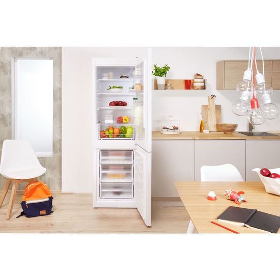 Холодильник Indesit ITF 120 W