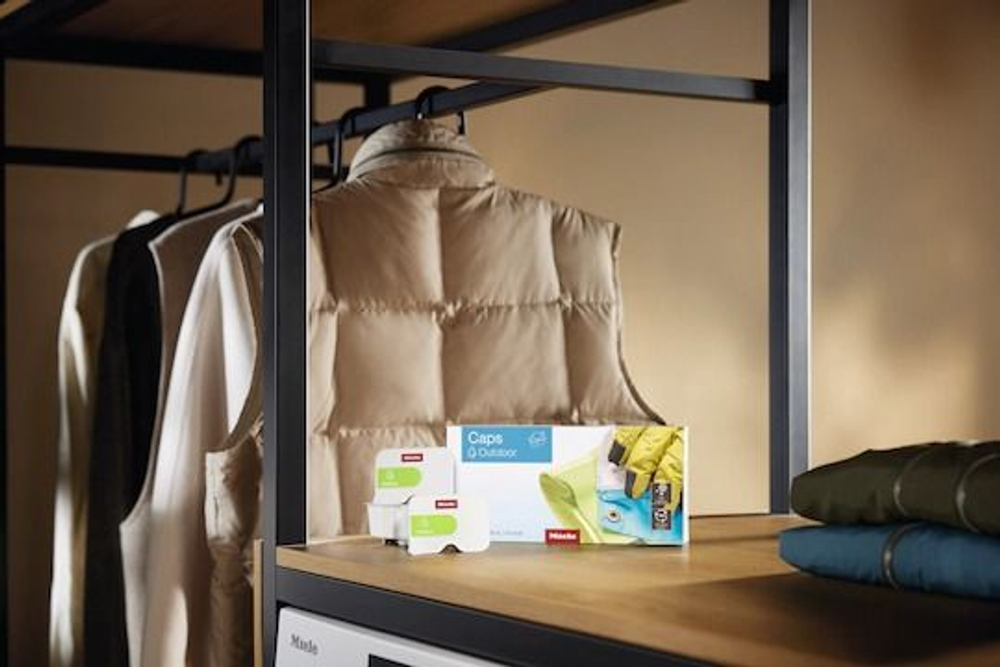 Средство для стирки верхней одежды MIELE Caps Outdoor 12014120 (6 капсул x 29 мл ) 174 мл (Из Финляндии)