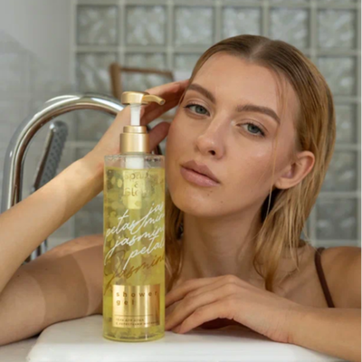 Гель для душа с лепестками жасмина - Jasmine petal shower gel, 500мл