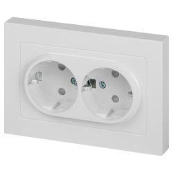 Розетка Intro Accent 6-208-01 двойная с заземлением 2X2P+E Schuko со шторками 16А-250В IP20 СУ AL/CU белый | Intro