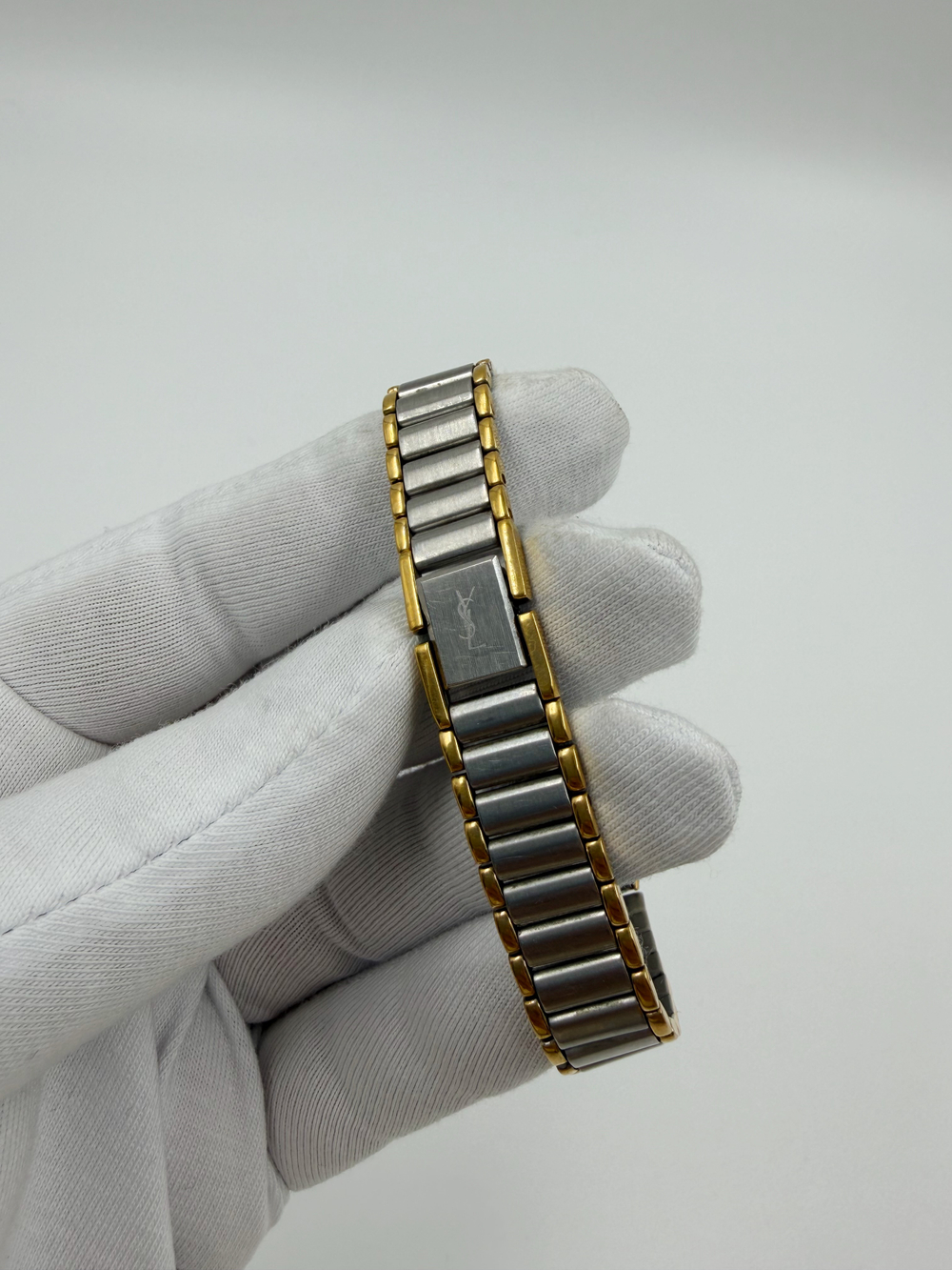 Часы Yves Saint Laurent