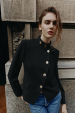 ДВУБОРТНЫЙ БЛЕЙЗЕР С ТЕКСТУРНОЙ ОТДЕЛКОЙ — ZARA
