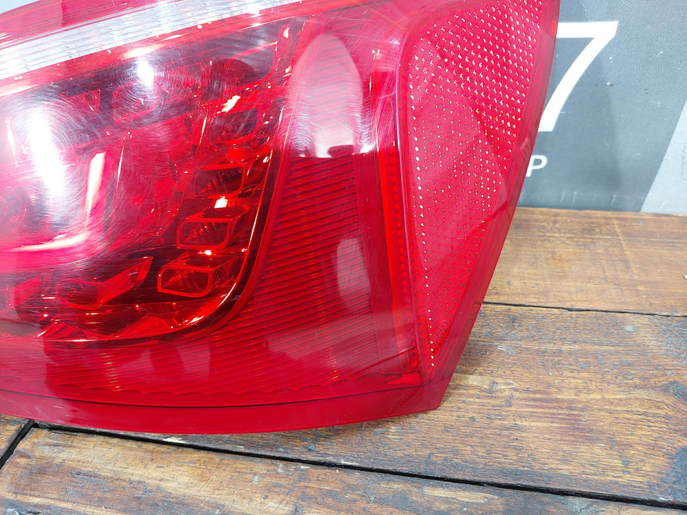 Фонарь задний правый Audi Q5 (8R) 08-12 Б/У Оригинал 8R0945094A