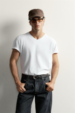 ФУТБОЛКА RELAXED FIT С V-ОБРАЗНЫМ ВЫРЕЗОМ — ZARA