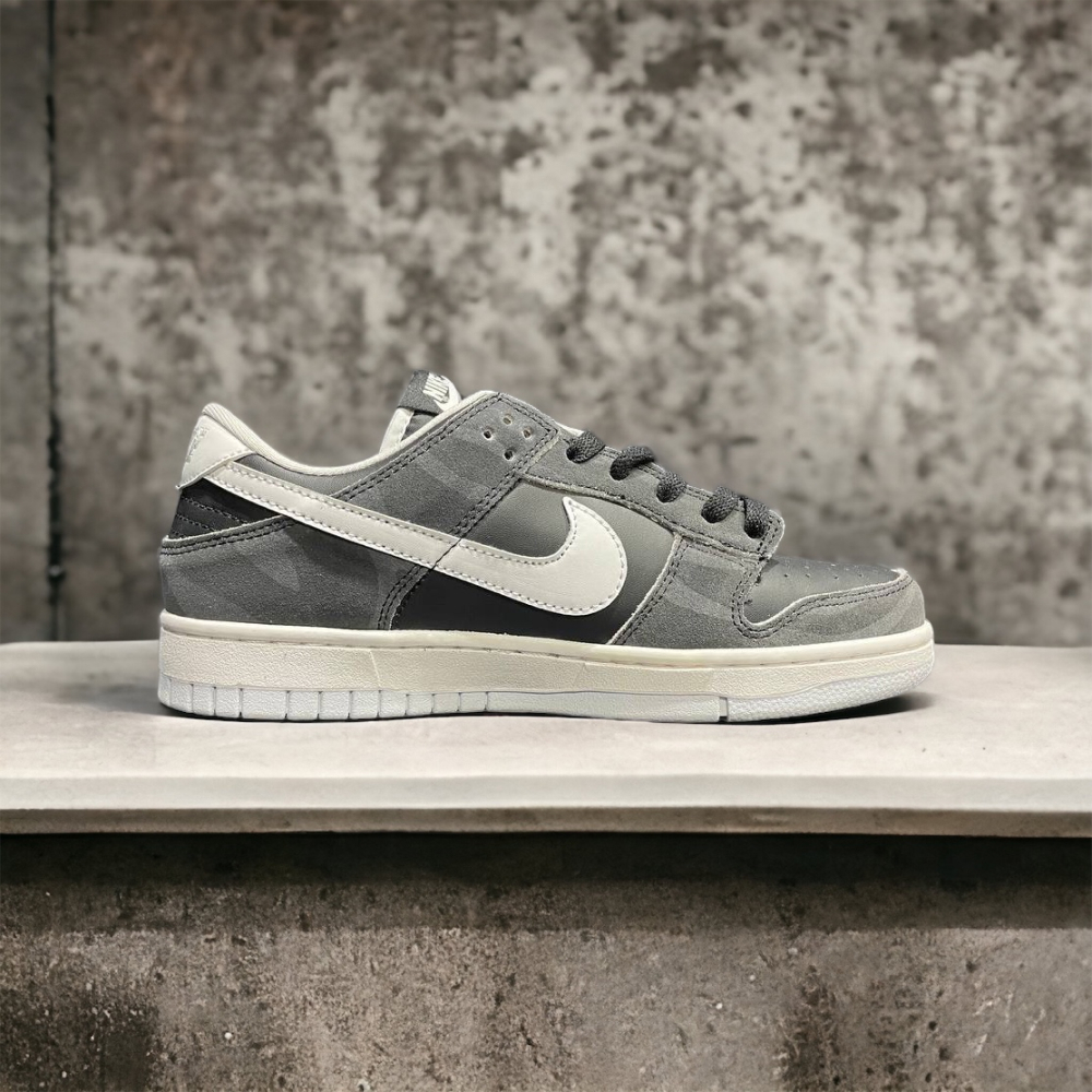 Nike SB Dunk Low • Black Zebra