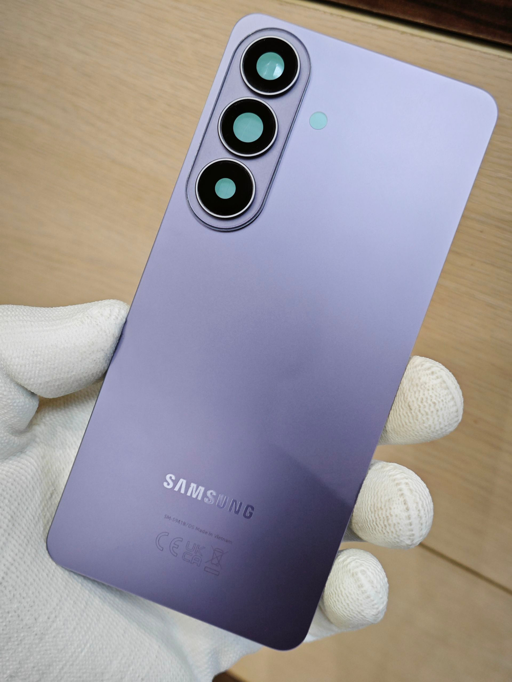 Задняя крышка ПРЕМИУМ для Samsung S26 S942B / S941B ( заднее стекло ) Цвет: Чёрный / Black