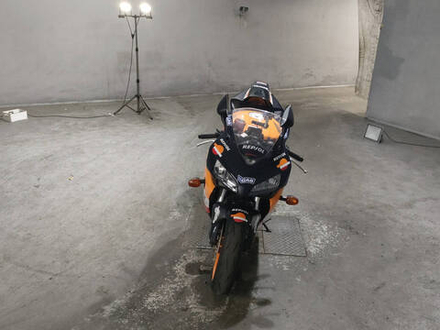 Honda CBR1000RR 2005