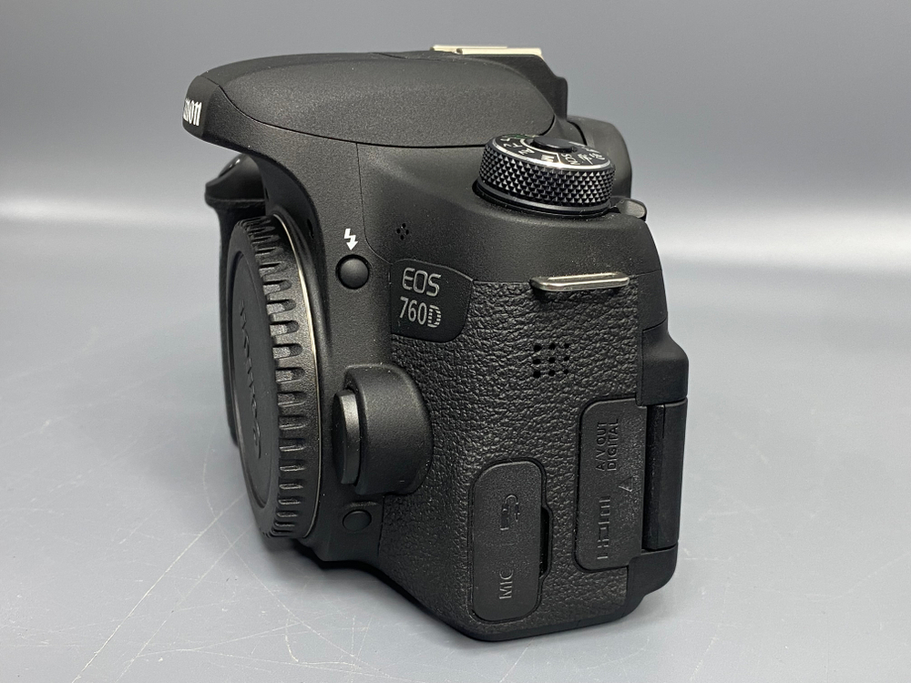 Canon EOS 760D