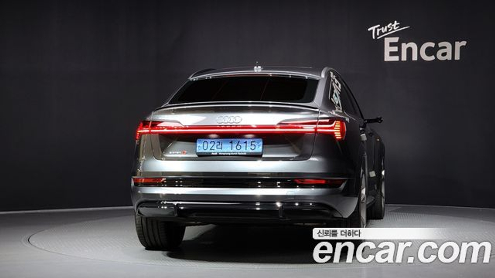 Audi e-tron S Sportback — 2023