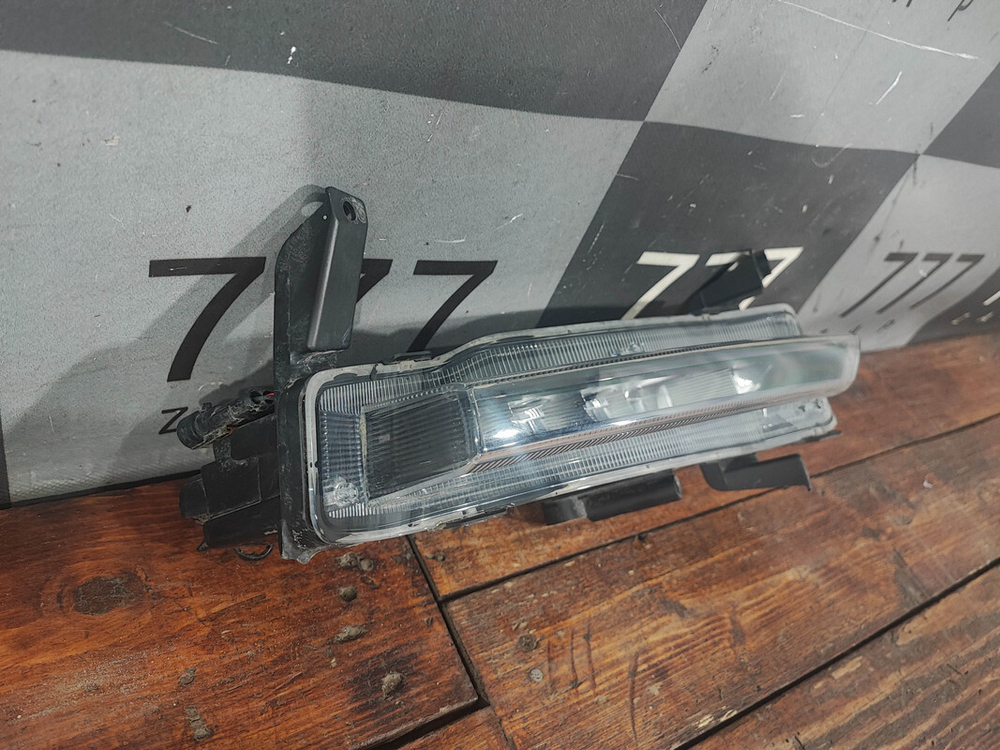 ПТФ передняя правая LED Chery Tiggo 8 Pro 21-нв Б/У Оригинал 605000680AA