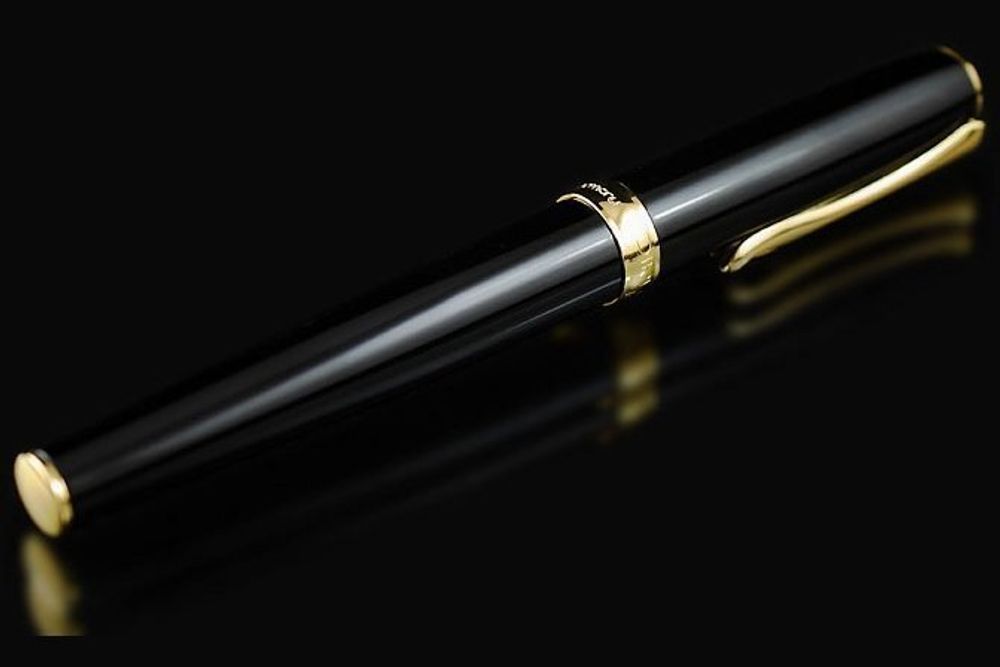 Перьевая ручка Diplomat Excellence A2 black lacquer gold M (D40203025) 2