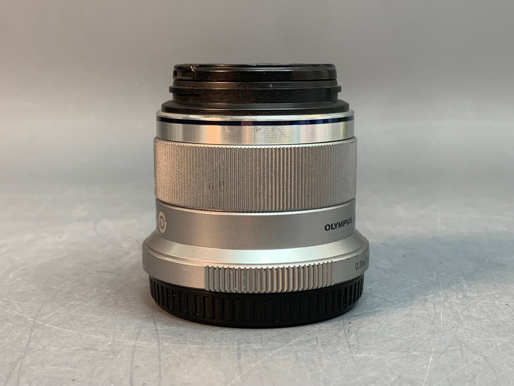 Olympus ED 45mm 1.8 MFT