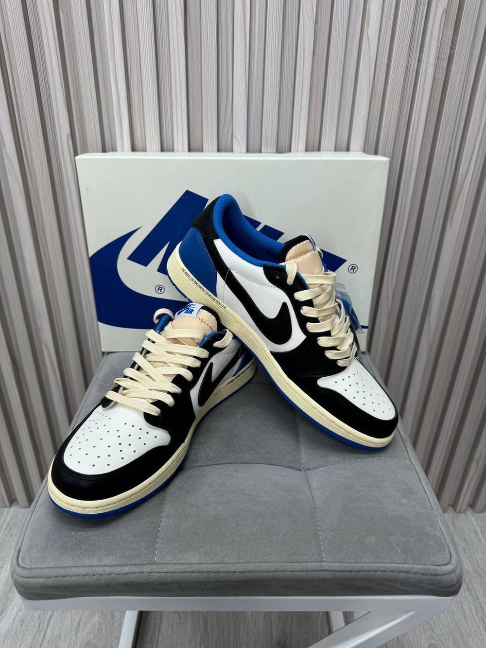 Кеды Nike Air Jordan & Travis Scott