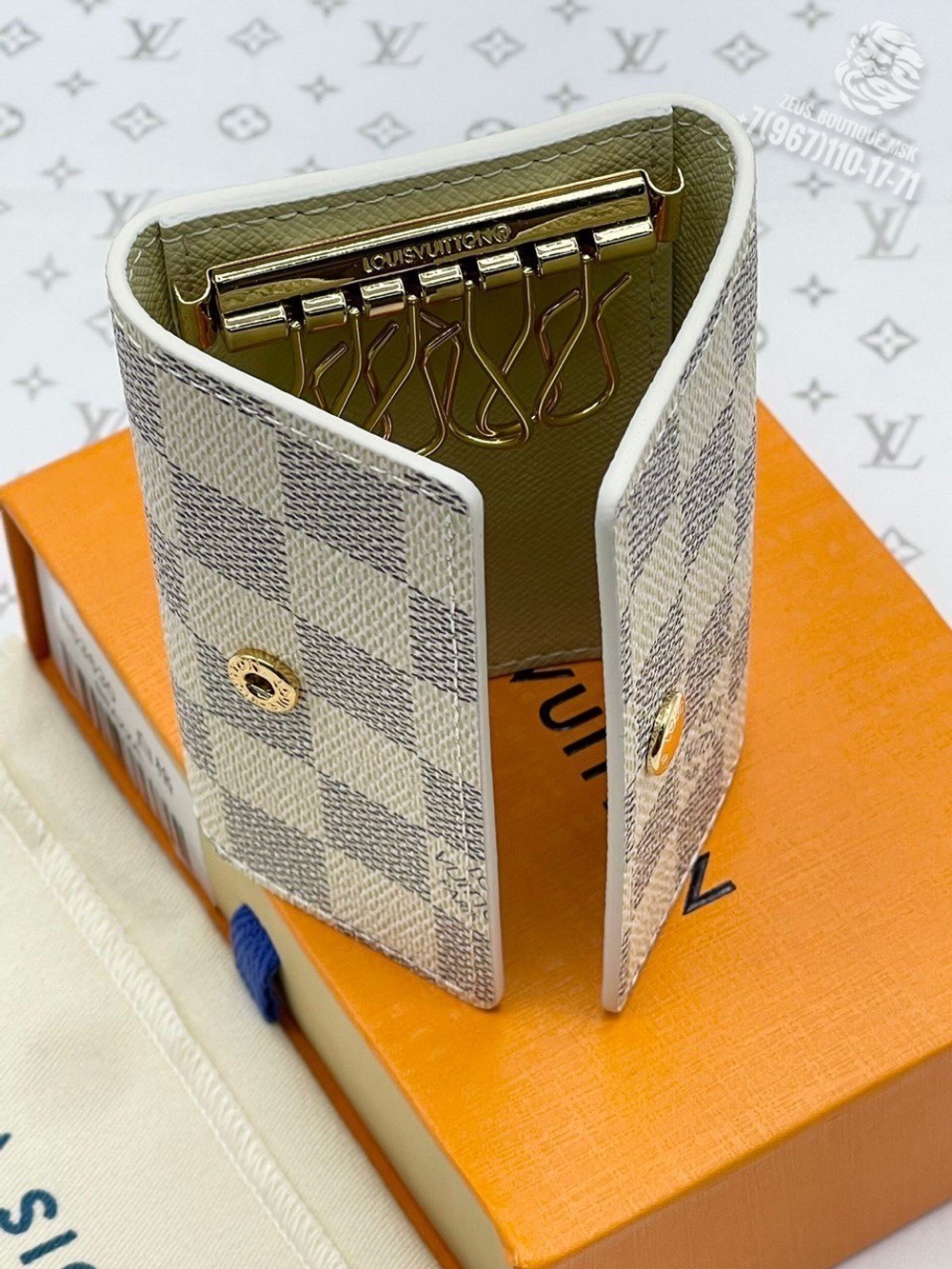 Ключница на 6 ключей Louis Vuitton