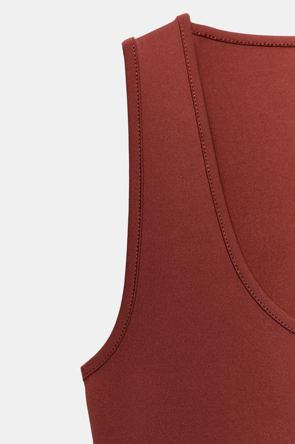 ZARA ТОП ИЗ ПОЛИАМИДА С ШИРОКИМИ БРЕТЕЛЯМИ, ГРАНАТОВЫЙ