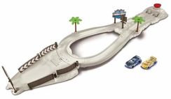 Disney Pixar Cars ~ Beach Duel Playset ~ Includes Jackson Storm & Dinoco Cruz