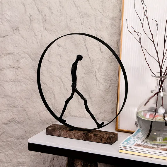 Статуэтка Man in circle KA5004A
