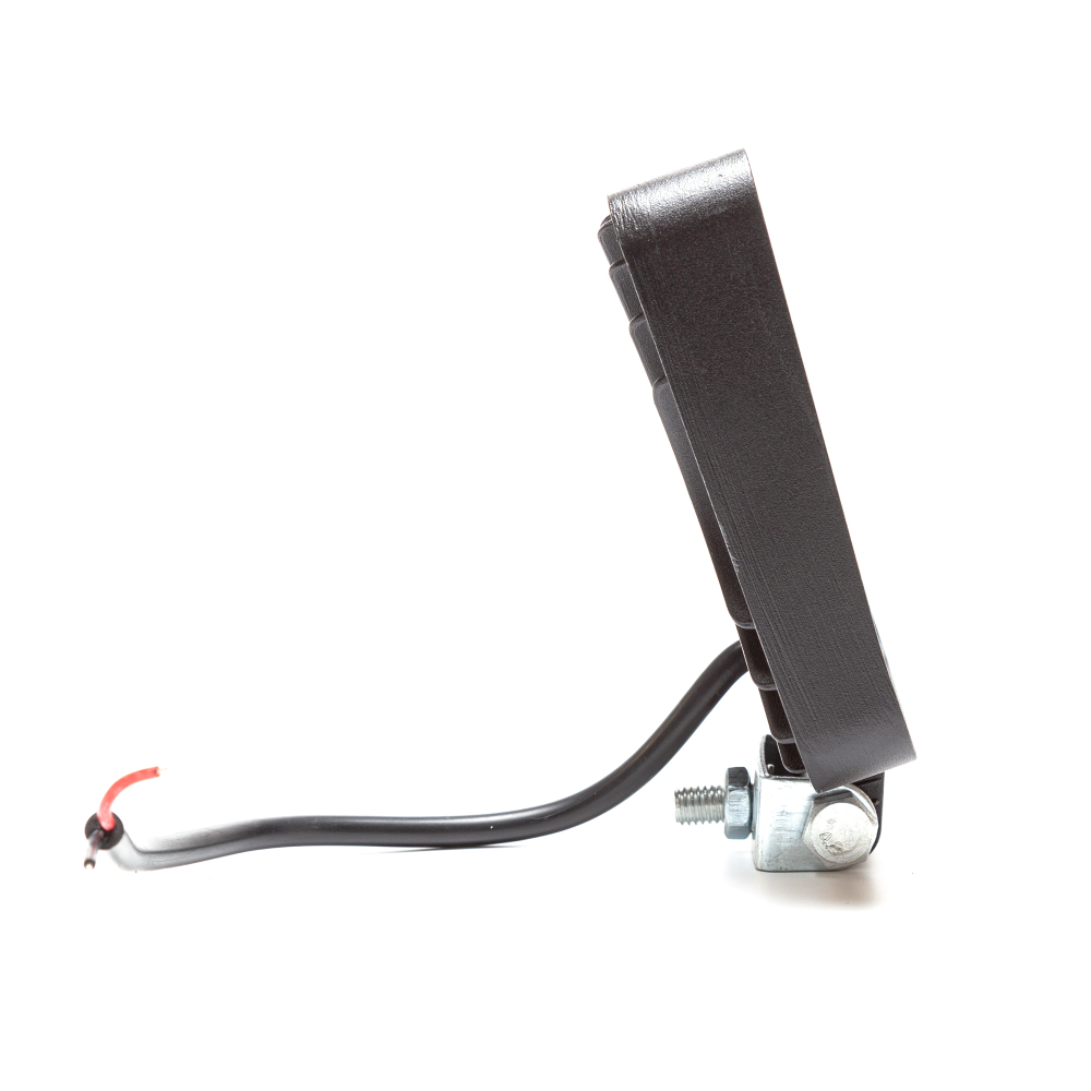 AE27S-9LED-28HC Фара светодиодная дополнительная, квадратная SLIM 110х28х140, направленный свет, 9 диодов, крепление по центру, 27 Вт, 10-30 В