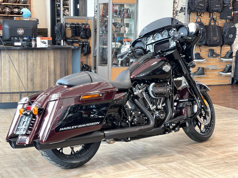 Harley-Davidson Street Glide Special (Midnight Crimson – Black Finish) c НДС