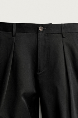 ZARA БРЮКИ ЧИНОС REGULAR FIT СО СКЛАДКАМИ, ЧЕРНЫЙ