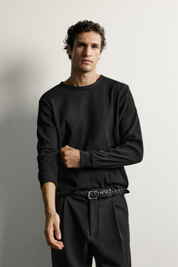 ZARA ФУТБОЛКА REGULAR FIT ИЗ ВАФЕЛЬНОГО ТРИКОТАЖА, ЧЕРНЫЙ
