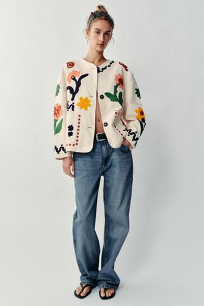 КУРТКА С ЦВЕТОЧНОЙ ВЫШИВКОЙ — ZARA