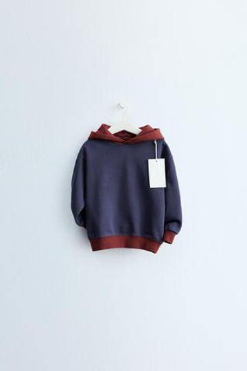 ZARA TIMELESS — ХУДИ COLORBLOCK, СИНИЙ/ЧЕРНЫЙ