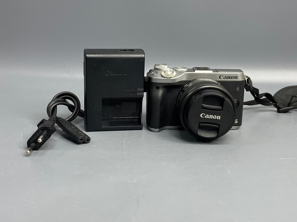 Canon EOS M6 Kit 18–55 mm f/3.5–5.6 IS STM
