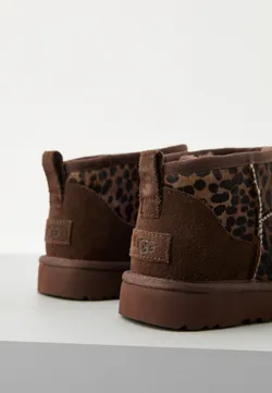 Угги женские UGG Classic Ultra Mini Caspian