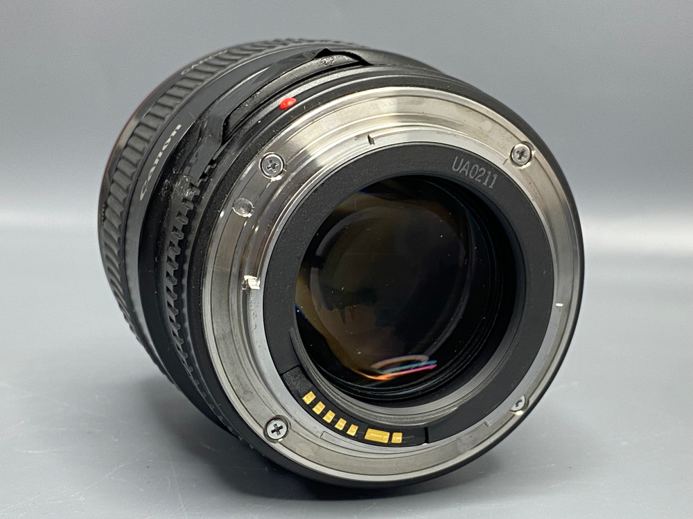 Canon EF 35mm f/1.4L USM — отсутствует переключатель AF/MF