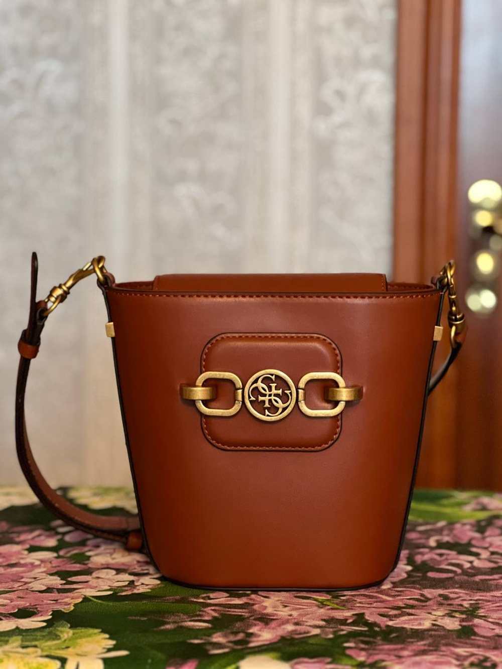 Сумка Guess Hensely