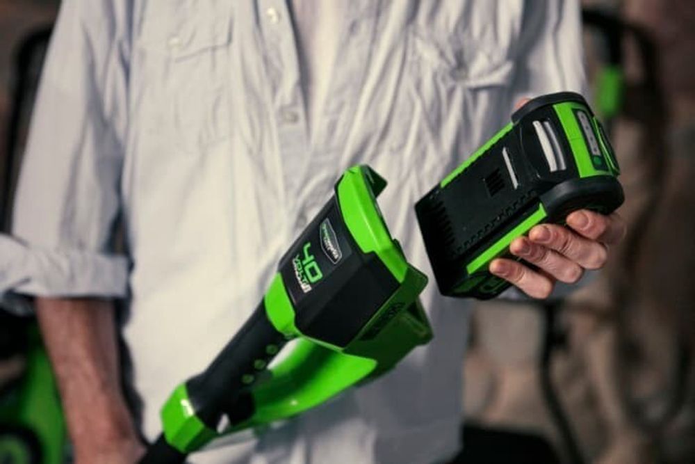 Аккумуляторный триммер Greenworks G40LT30K2, 40v, 30 см, (2101507UA), с аккумулятором 2 А·ч и зарядным устройством