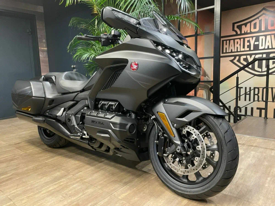 GL1800 Gold Wing Bagger DCT 2026