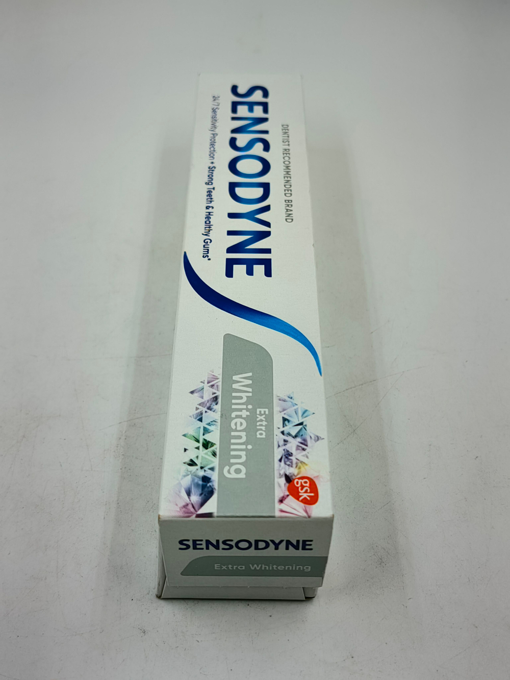 Зубная паста Sensodyne Extra Whitening для чувствительных зубов с фтором (1450 ppm), 75 мл